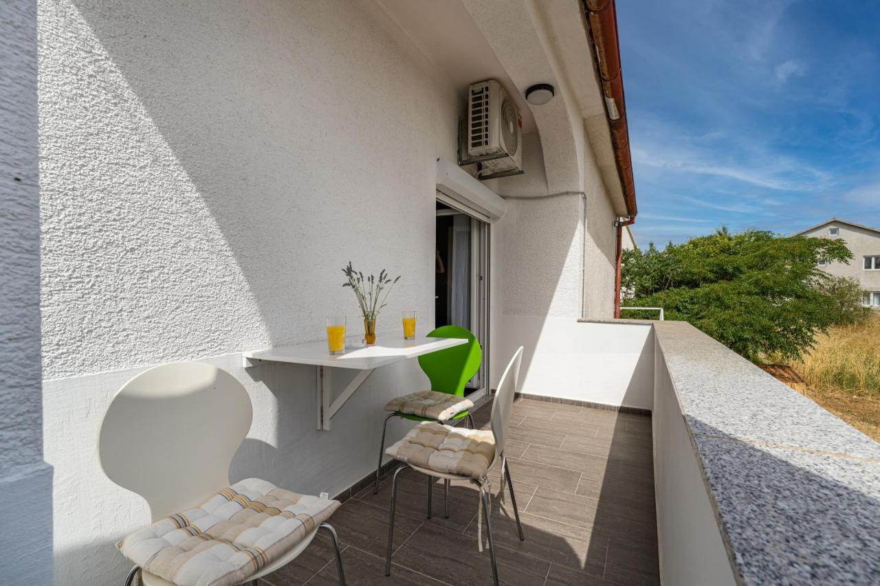 Apartment A & J Petrcane Luaran gambar