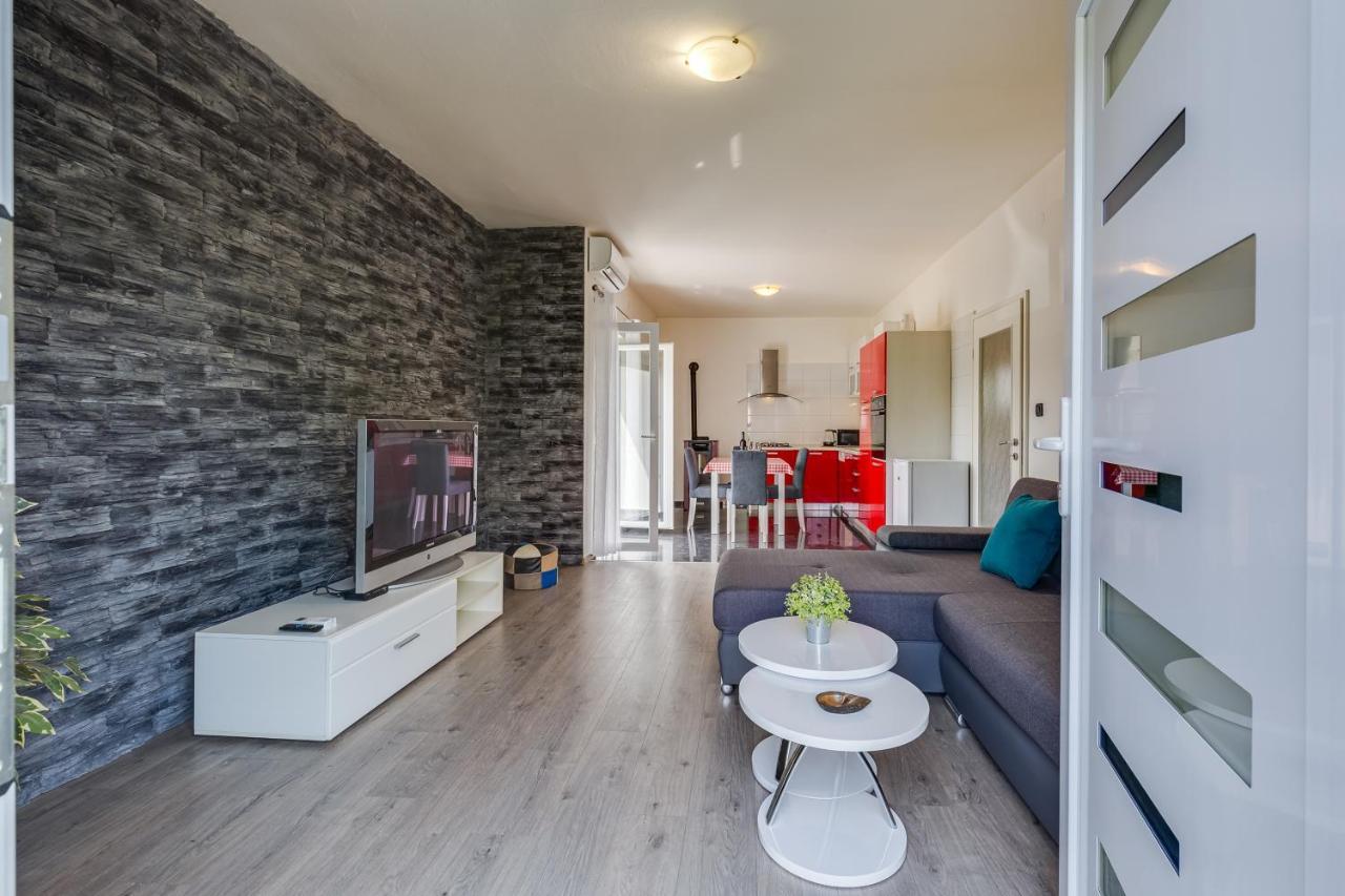 Apartment A & J Petrcane Luaran gambar